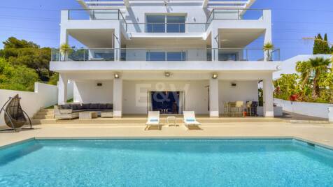 Moderne Villa mit Meerblick in El Rosario
