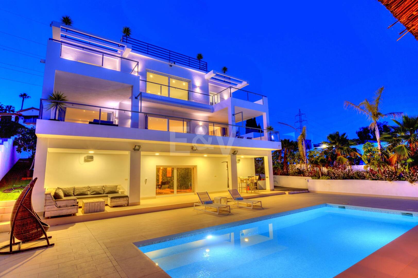 Modern Villa with Sea Views in El Rosario