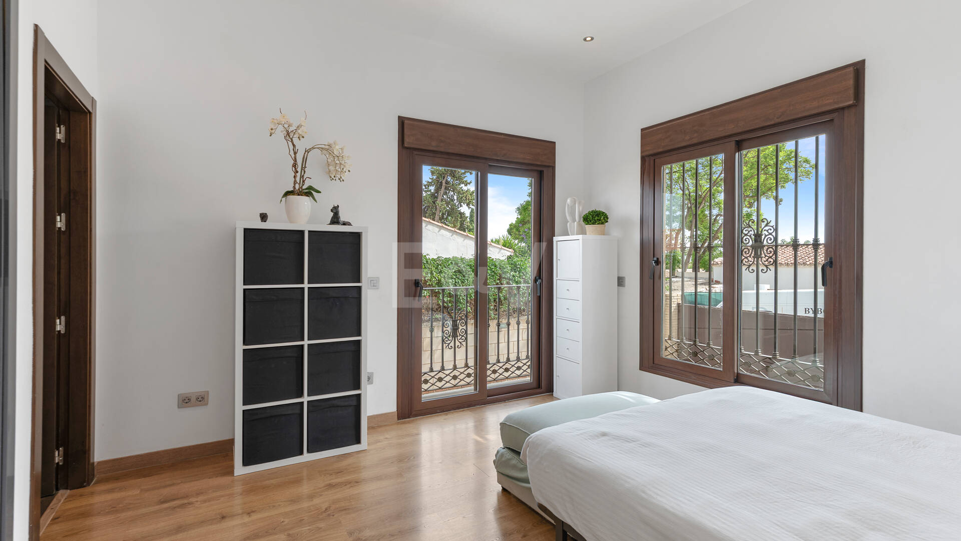 Villa avec jardin et piscine privée à seulement quelques minutes de la mer disponible pour la location à long terme