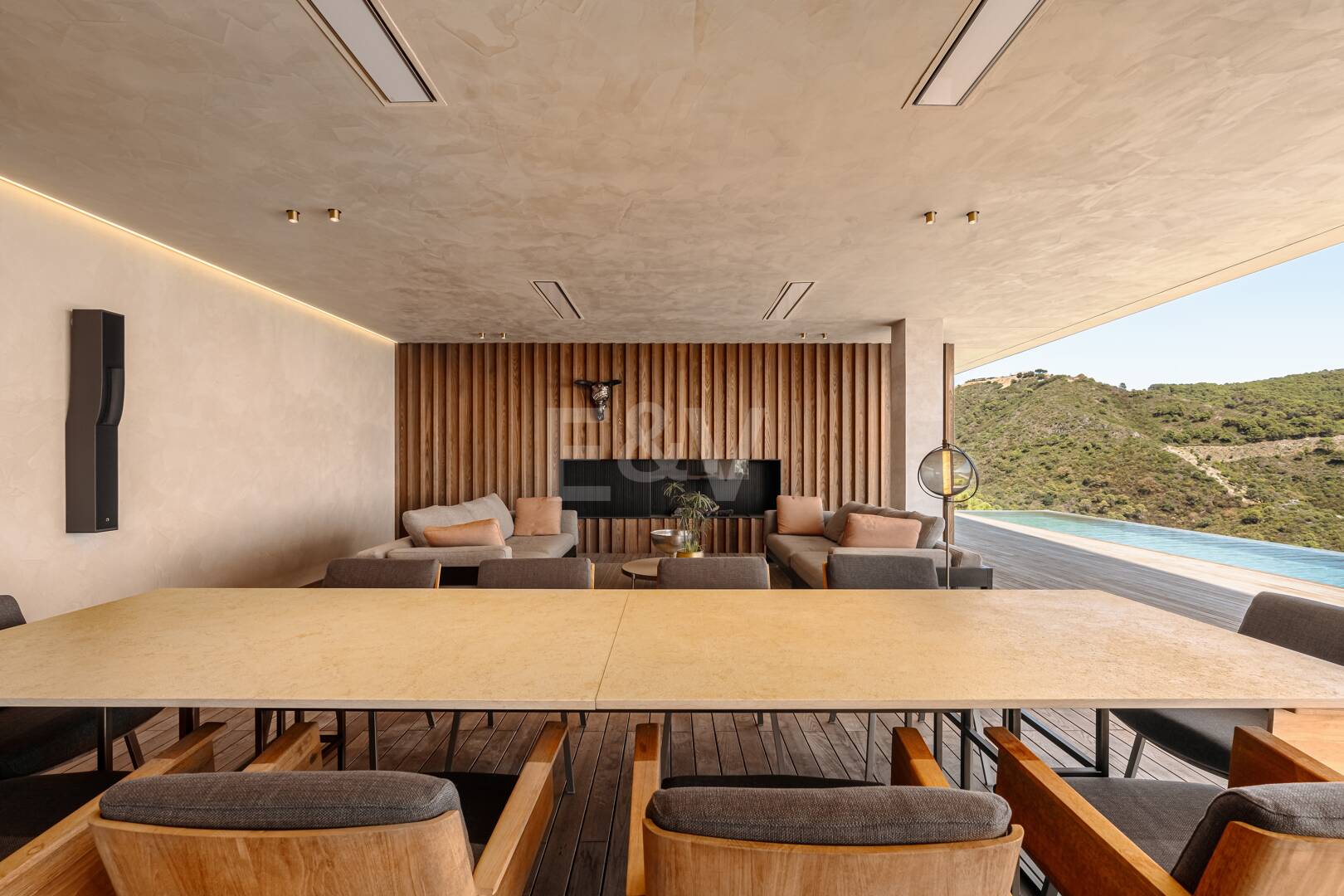 Spectaculaire villa avec vue panoramique sur la mer à Monte Mayor