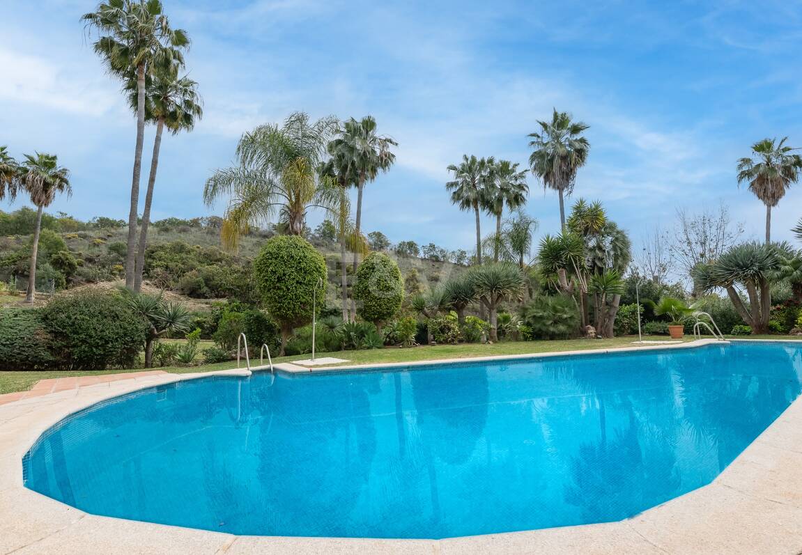 Casa adosada en Las Lomas de Marbella Club: una oportunidad única para vivir con sofisticación