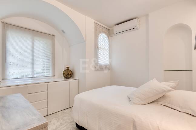 Casa adosada en Las Lomas de Marbella Club: una oportunidad única para vivir con sofisticación