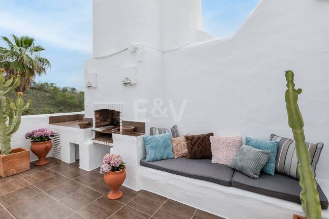 Casa adosada en Las Lomas de Marbella Club: una oportunidad única para vivir con sofisticación
