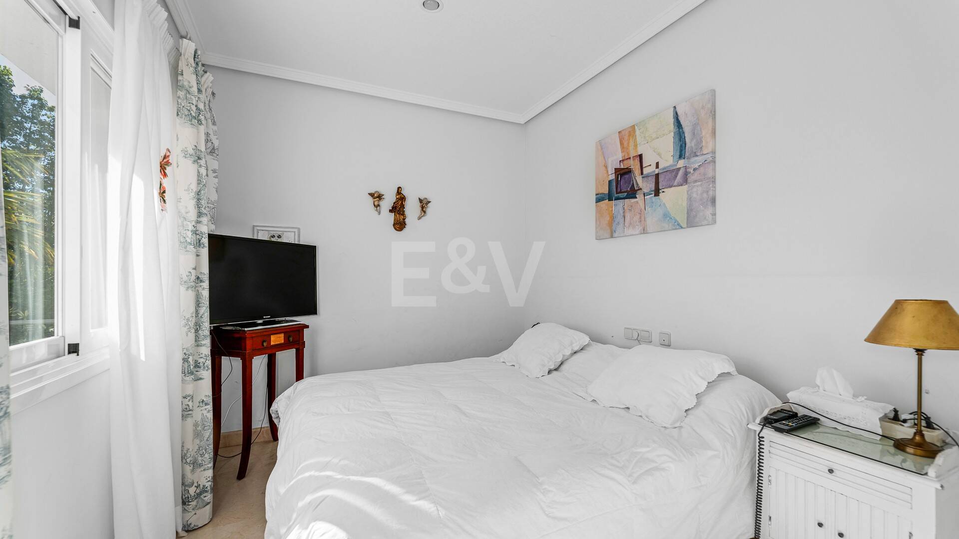 Large Andalusian villa with sea view in Paraiso Alto