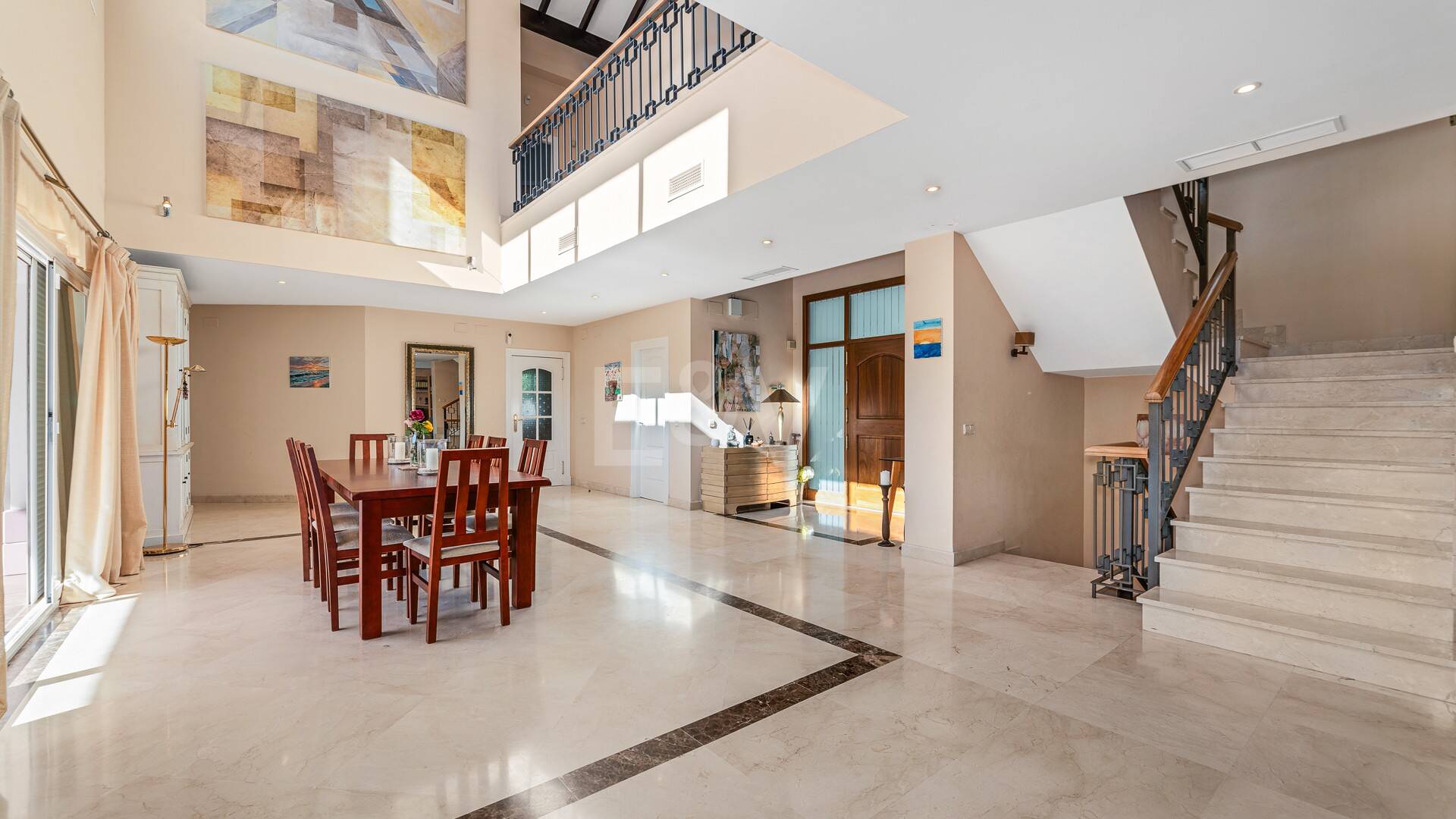 Large Andalusian villa with sea view in Paraiso Alto