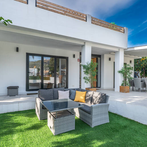 Villa moderne bien prix dans la zone résidentielle demandée