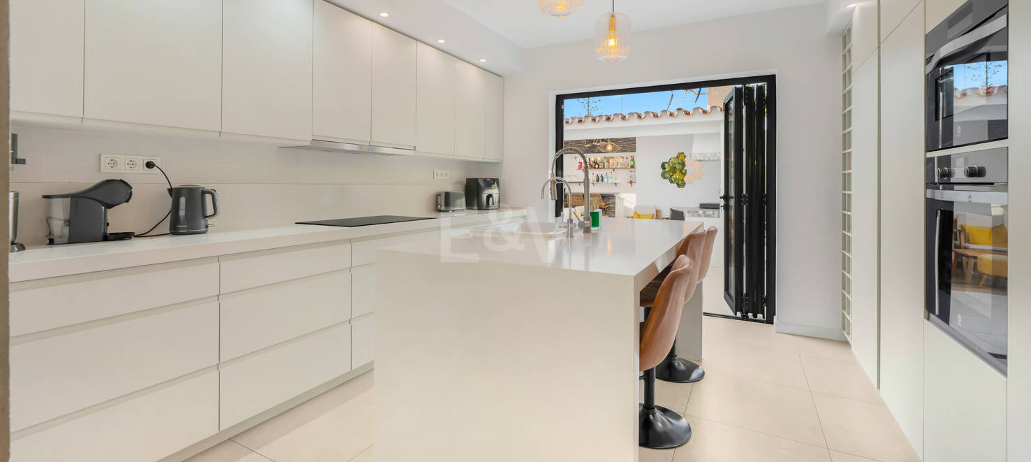 Elegante vivienda en Marbella con vistas al mar