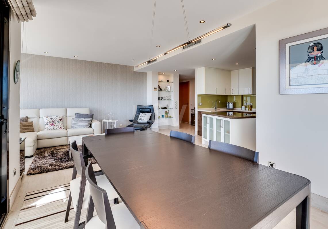 Przebudowany Penthouse ze Spectacular Morze otwarte Widok w Altos de los Monteros