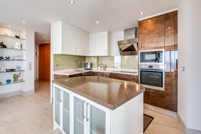 Renoverad Penthouse med spektakulär Öppna havet Visa i Altos de los Monteros