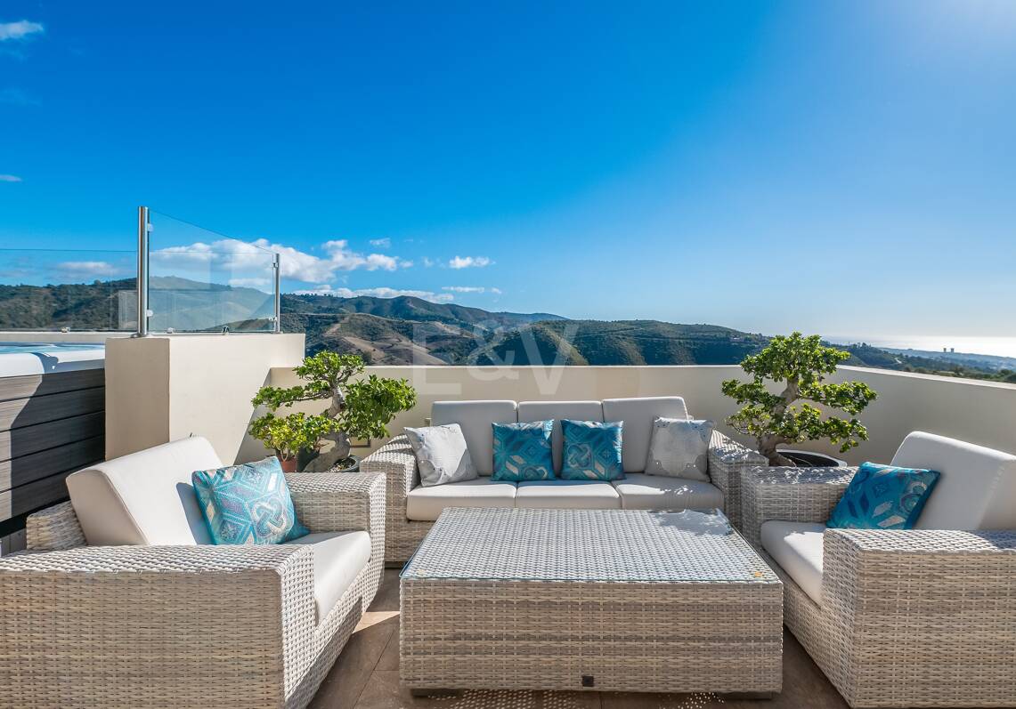 Przebudowany Penthouse ze Spectacular Morze otwarte Widok w Altos de los Monteros