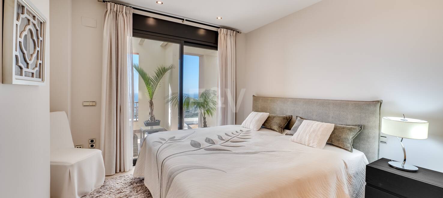 Renoverad Penthouse med spektakulär Öppna havet Visa i Altos de los Monteros