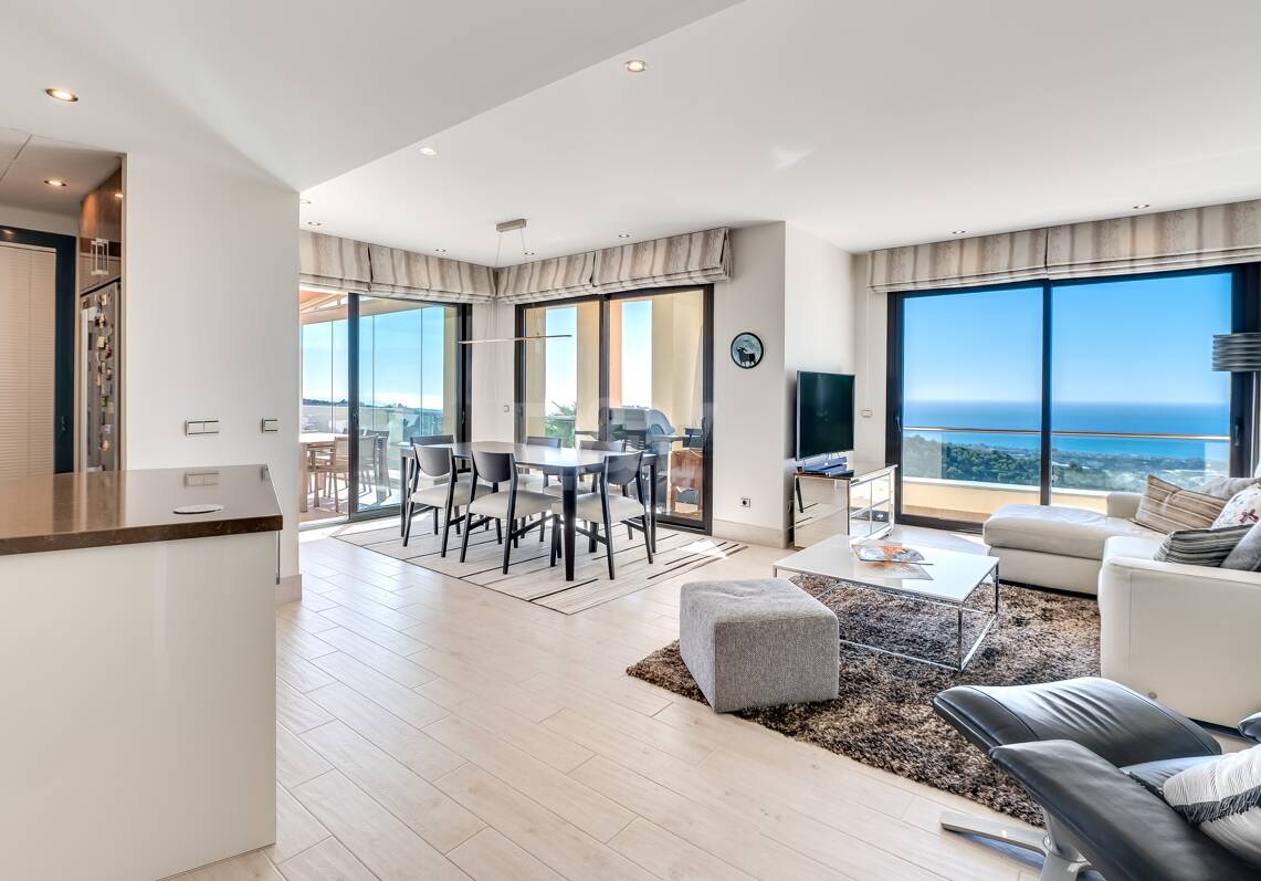 Przebudowany Penthouse ze Spectacular Morze otwarte Widok w Altos de los Monteros
