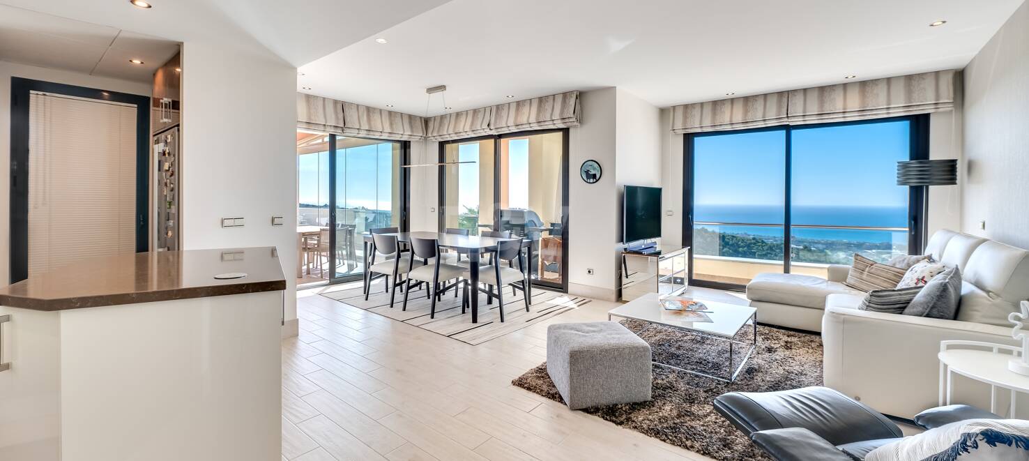 Renoverad Penthouse med spektakulär Öppna havet Visa i Altos de los Monteros