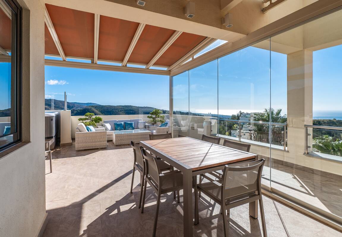 Renoverad Penthouse med spektakulär Öppna havet Visa i Altos de los Monteros
