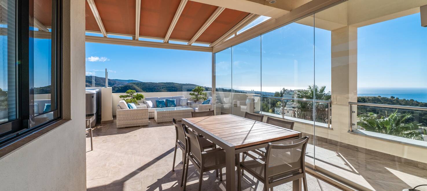 Renoverad Penthouse med spektakulär Öppna havet Visa i Altos de los Monteros