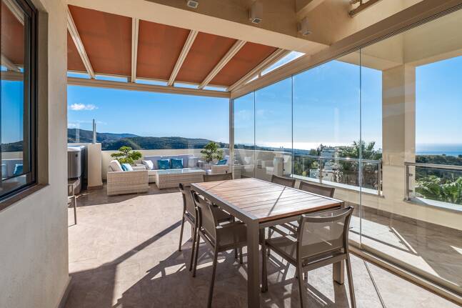 Renoverad Penthouse med spektakulär Öppna havet Visa i Altos de los Monteros
