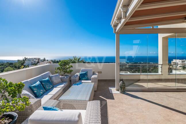 Renoverad Penthouse med spektakulär Öppna havet Visa i Altos de los Monteros