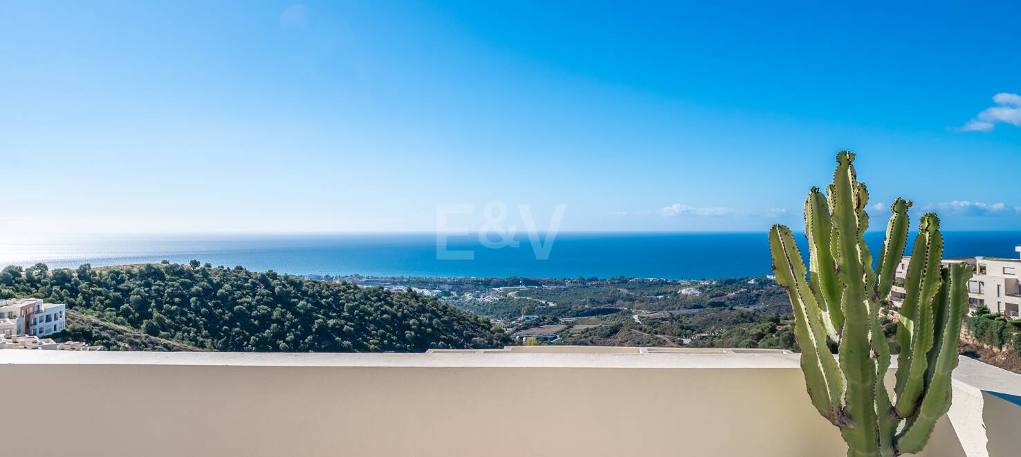 Renoverad Penthouse med spektakulär Öppna havet Visa i Altos de los Monteros