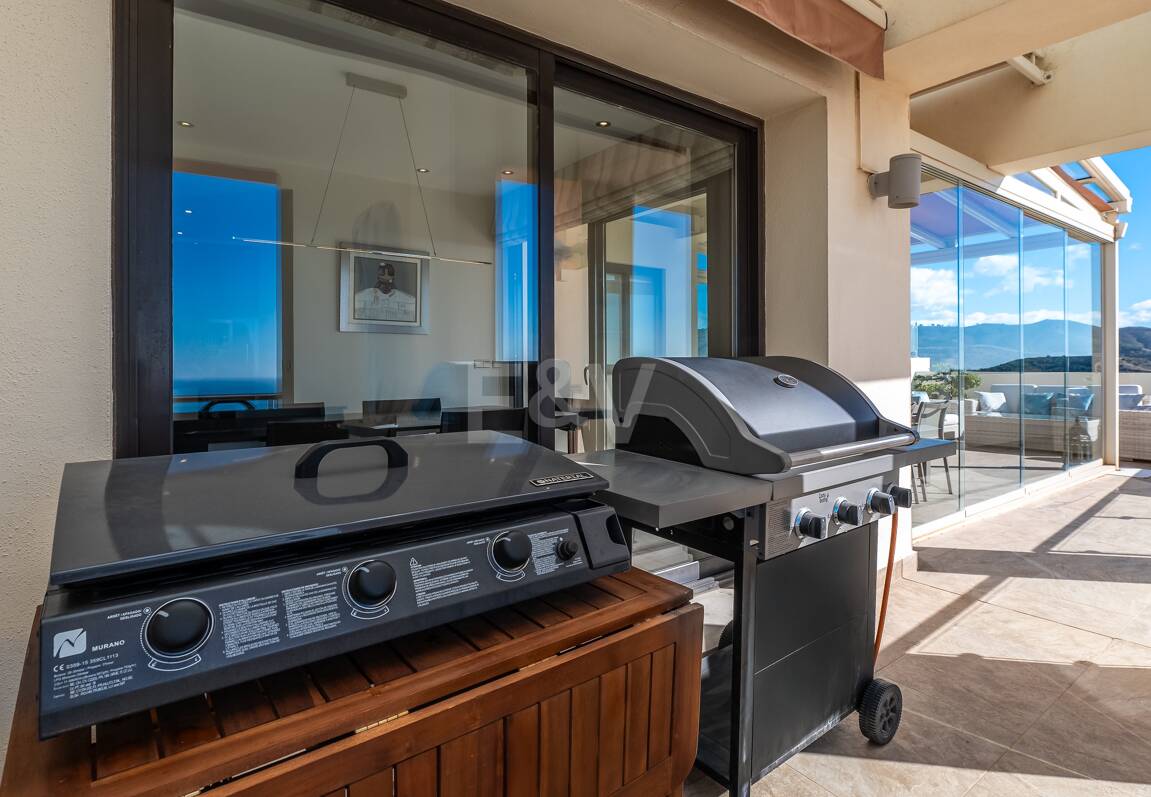 Renoverad Penthouse med spektakulär Öppna havet Visa i Altos de los Monteros