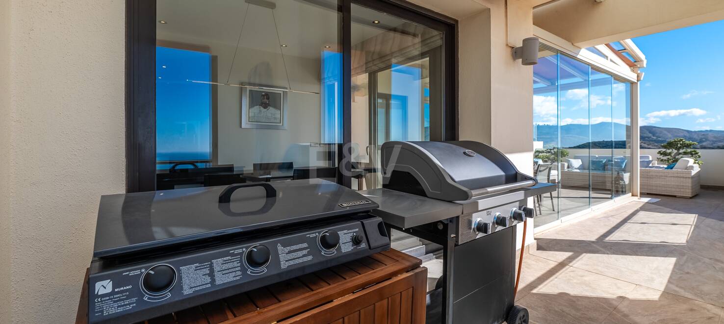 Renoverad Penthouse med spektakulär Öppna havet Visa i Altos de los Monteros