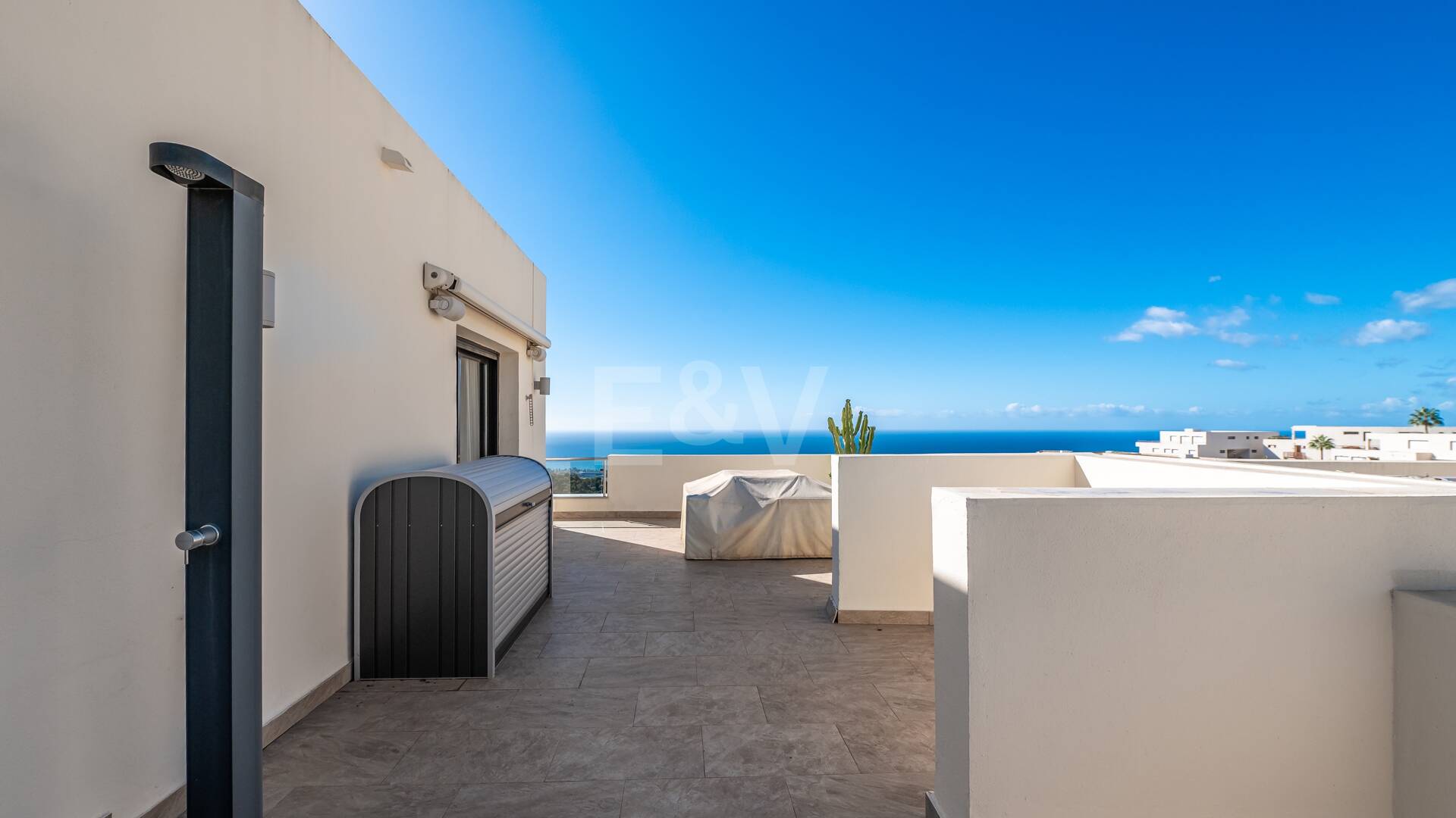 Renoverad Penthouse med spektakulär Öppna havet Visa i Altos de los Monteros