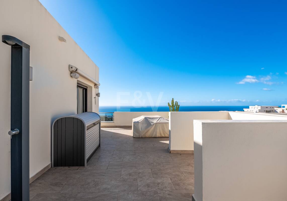 Przebudowany Penthouse ze Spectacular Morze otwarte Widok w Altos de los Monteros
