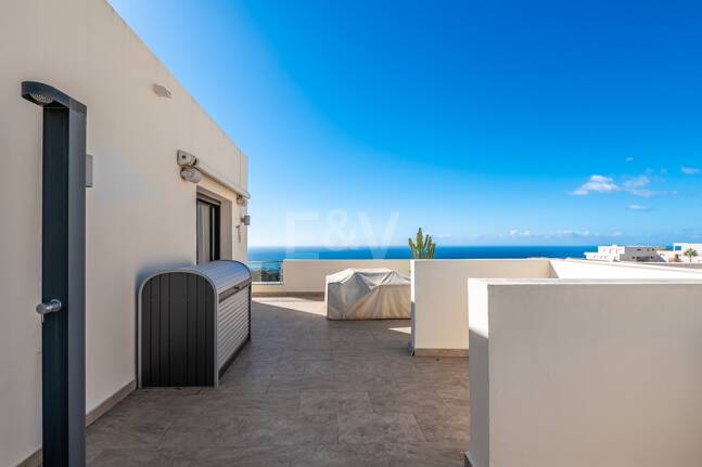 Renoverad Penthouse med spektakulär Öppna havet Visa i Altos de los Monteros