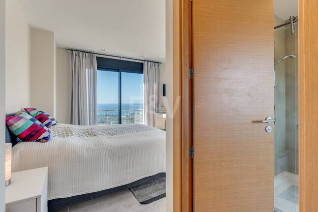 Renoverad Penthouse med spektakulär Öppna havet Visa i Altos de los Monteros