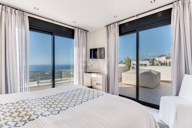 Renoverad Penthouse med spektakulär Öppna havet Visa i Altos de los Monteros