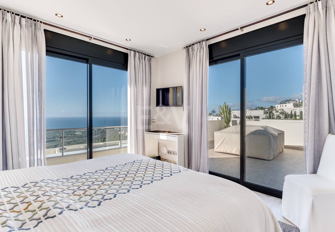 Renoverad Penthouse med spektakulär Öppna havet Visa i Altos de los Monteros