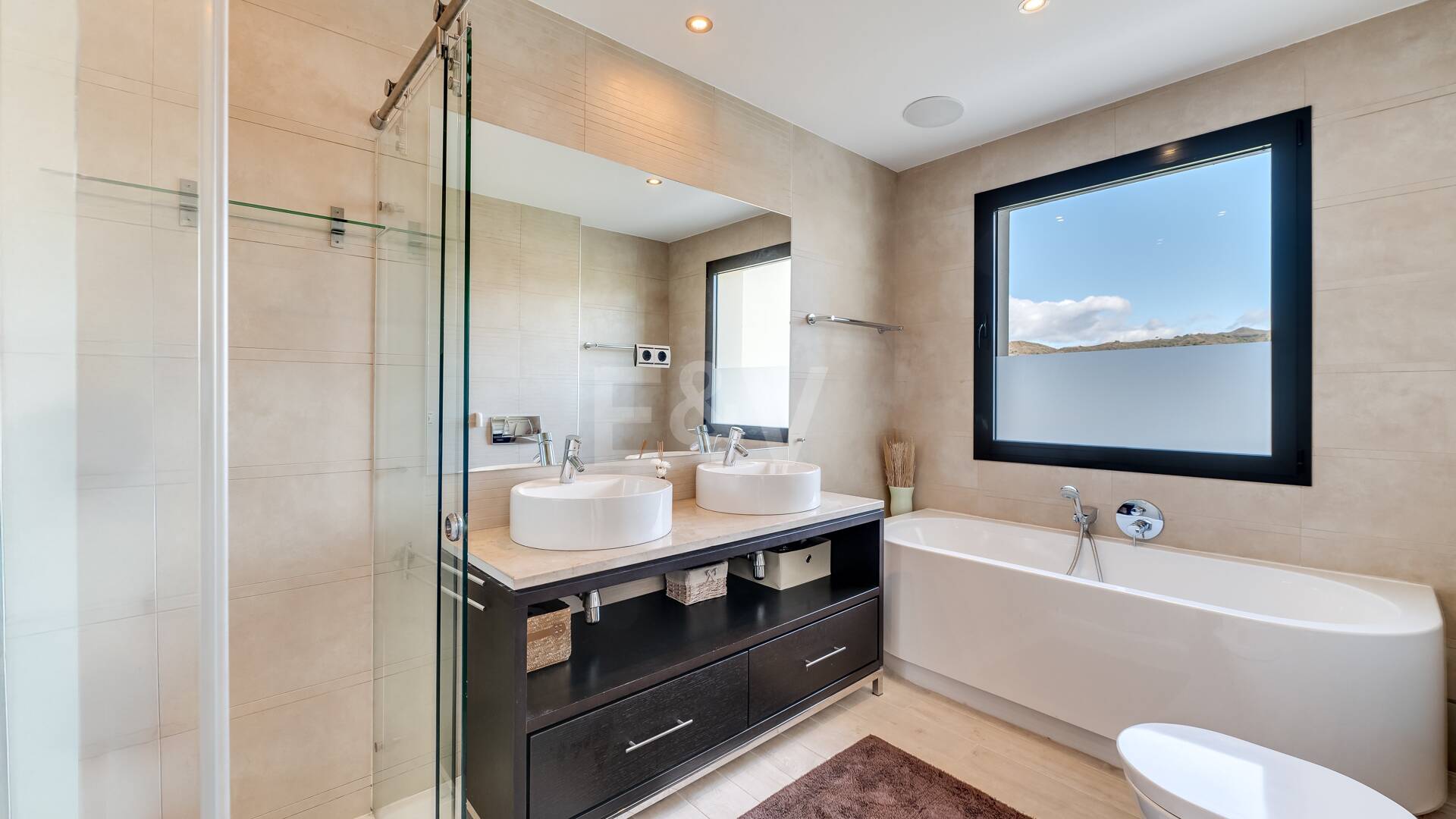 Refurbished Penthouse with Spectacular Open Sea View in Altos de los Monteros