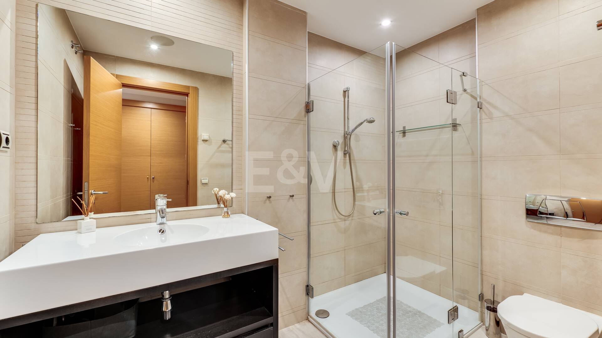 Refurbished Penthouse with Spectacular Open Sea View in Altos de los Monteros