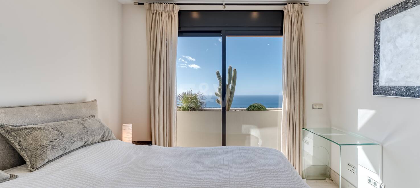 Renoverad Penthouse med spektakulär Öppna havet Visa i Altos de los Monteros