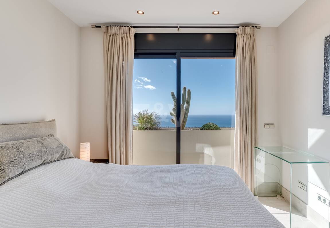 Renoverad Penthouse med spektakulär Öppna havet Visa i Altos de los Monteros