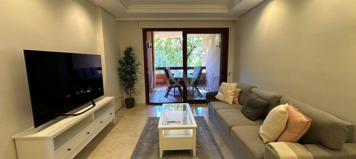 Apartamento de 2 habitaciones a 200m de la playa Alicate, Marbella