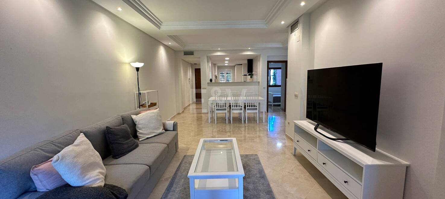 Apartamento de 2 habitaciones a 200m de la playa Alicate, Marbella