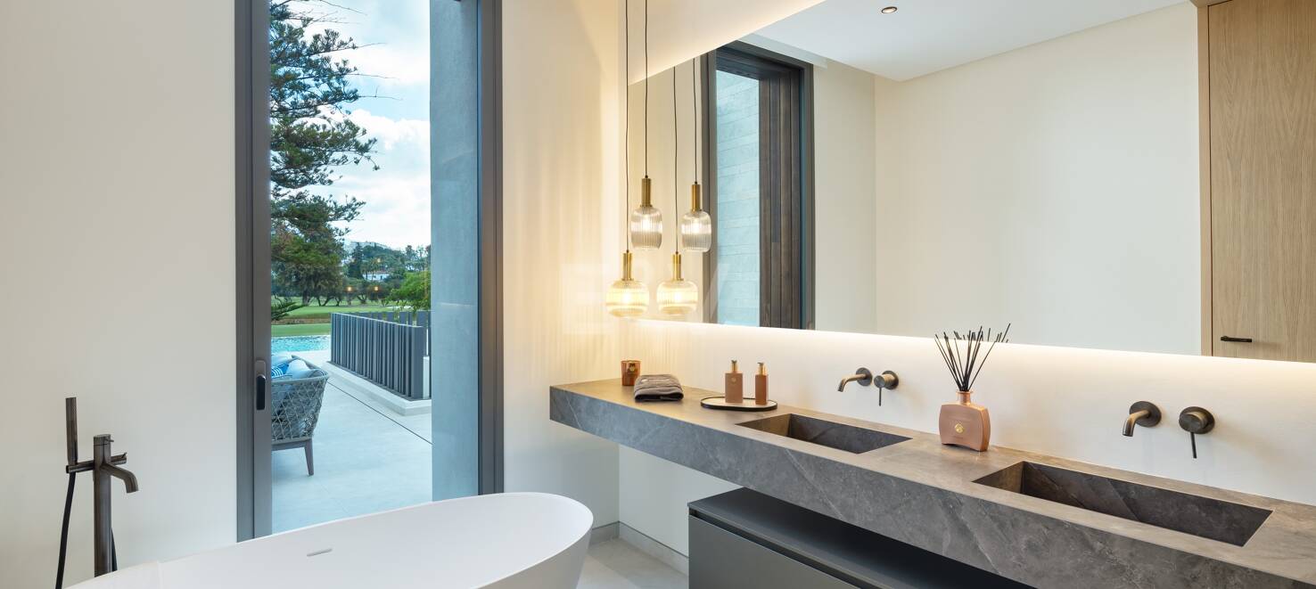 Lyx modern design Villa Frontline Golf i Las Brisas