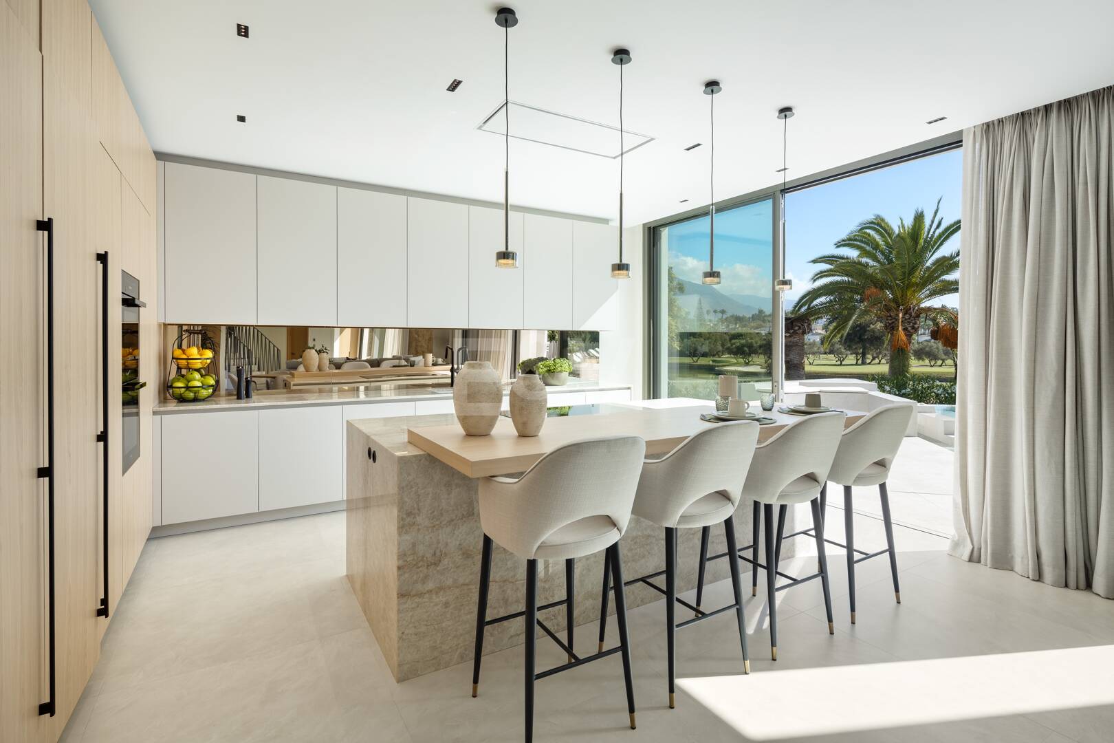 Luxurious Modern Design Villa Frontline Golf in Las Brisas