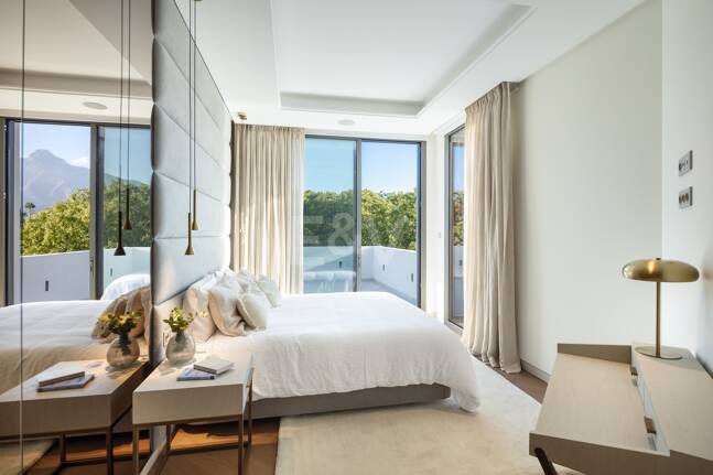 Lyx modern design Villa Frontline Golf i Las Brisas