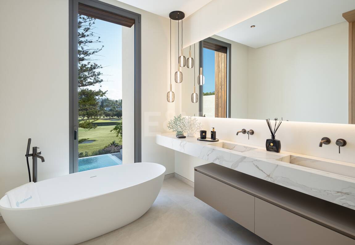 Lyx modern design Villa Frontline Golf i Las Brisas