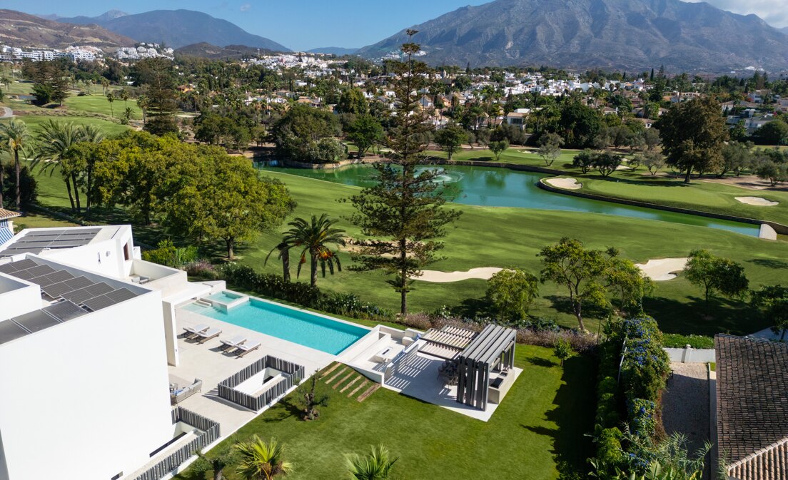 Villa moderna de lujo en 1ª línea de Golf en Las Brisas