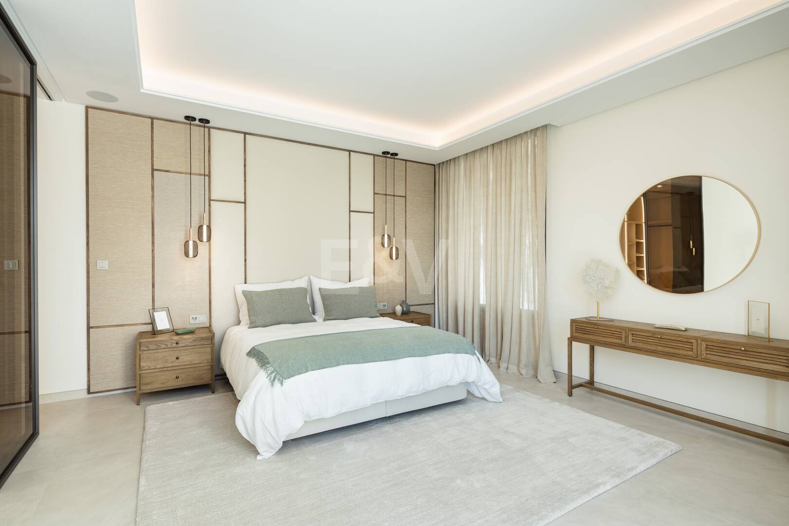 Luxurious Modern Design Villa Frontline Golf in Las Brisas