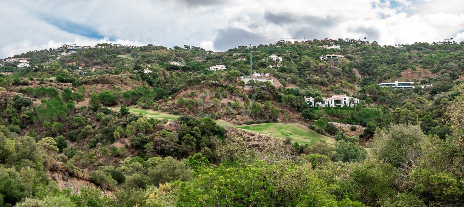 Prime Building Plot in La Zagaleta with Stunning Golf Views