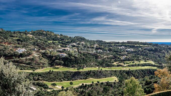 Premier terrain de construction à La Zagaleta avec vue magnifique sur le golf