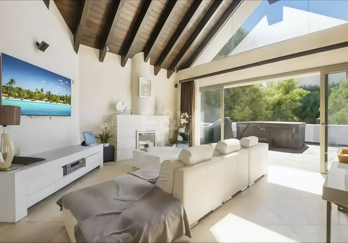 Atico duplex con piscina privada en Flamingos Golf Resort