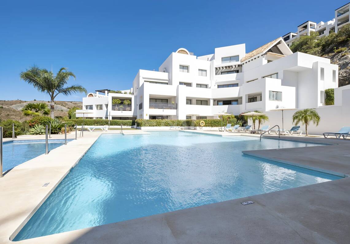 Atico duplex con piscina privada en Flamingos Golf Resort