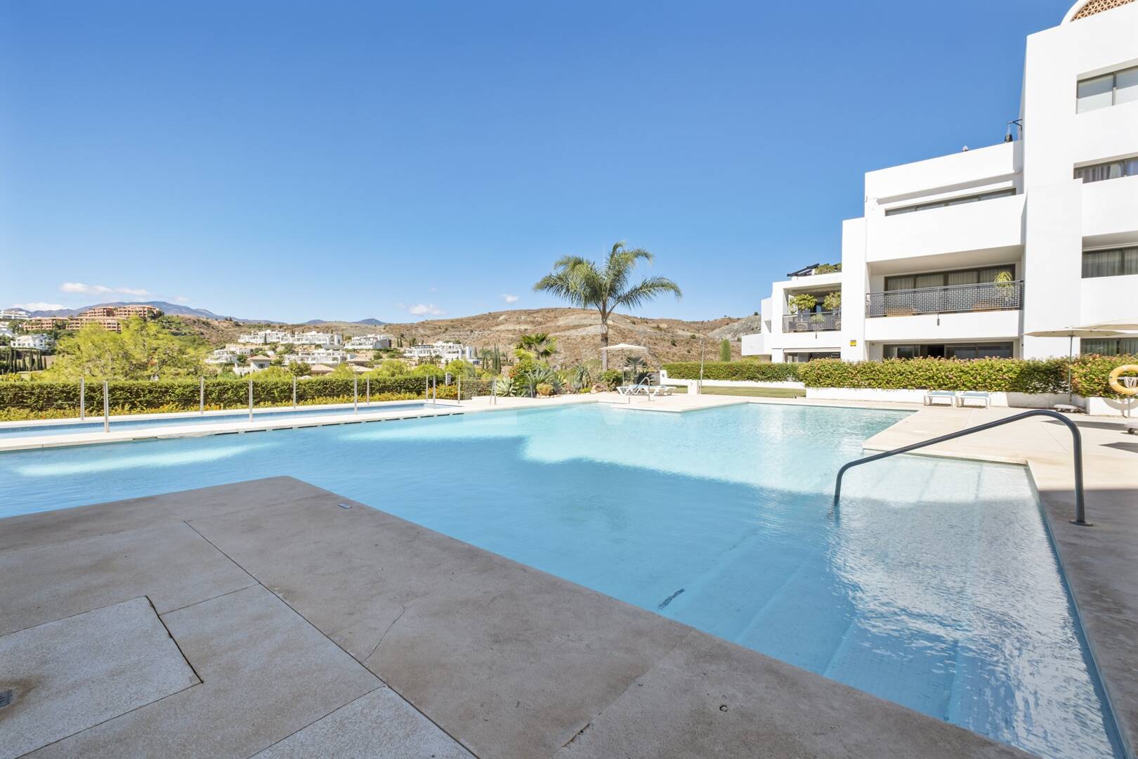 Penthouse Duplex avec piscine à Flamingos Golf Resort