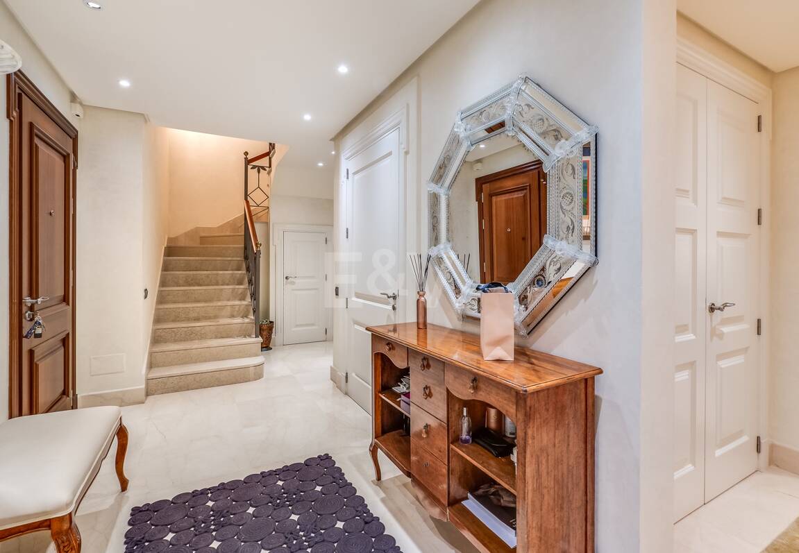 Luxury penthouse in beachfront complex Los Monteros. Minimum stay 2 months.