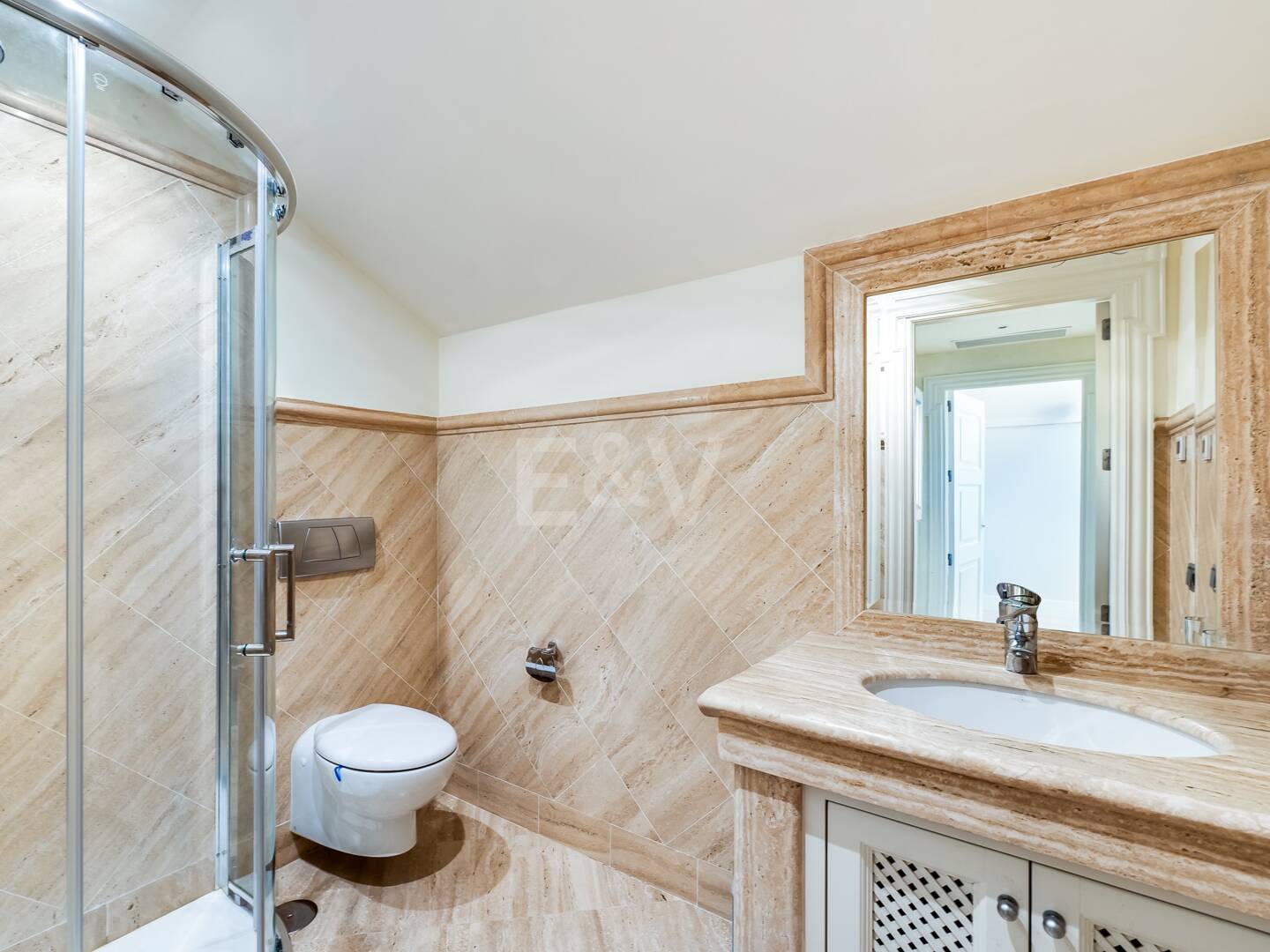 Luksusowy apartament w kompleksie nad morzem Los Monteros. Minimalny pobyt 2 miesiące.