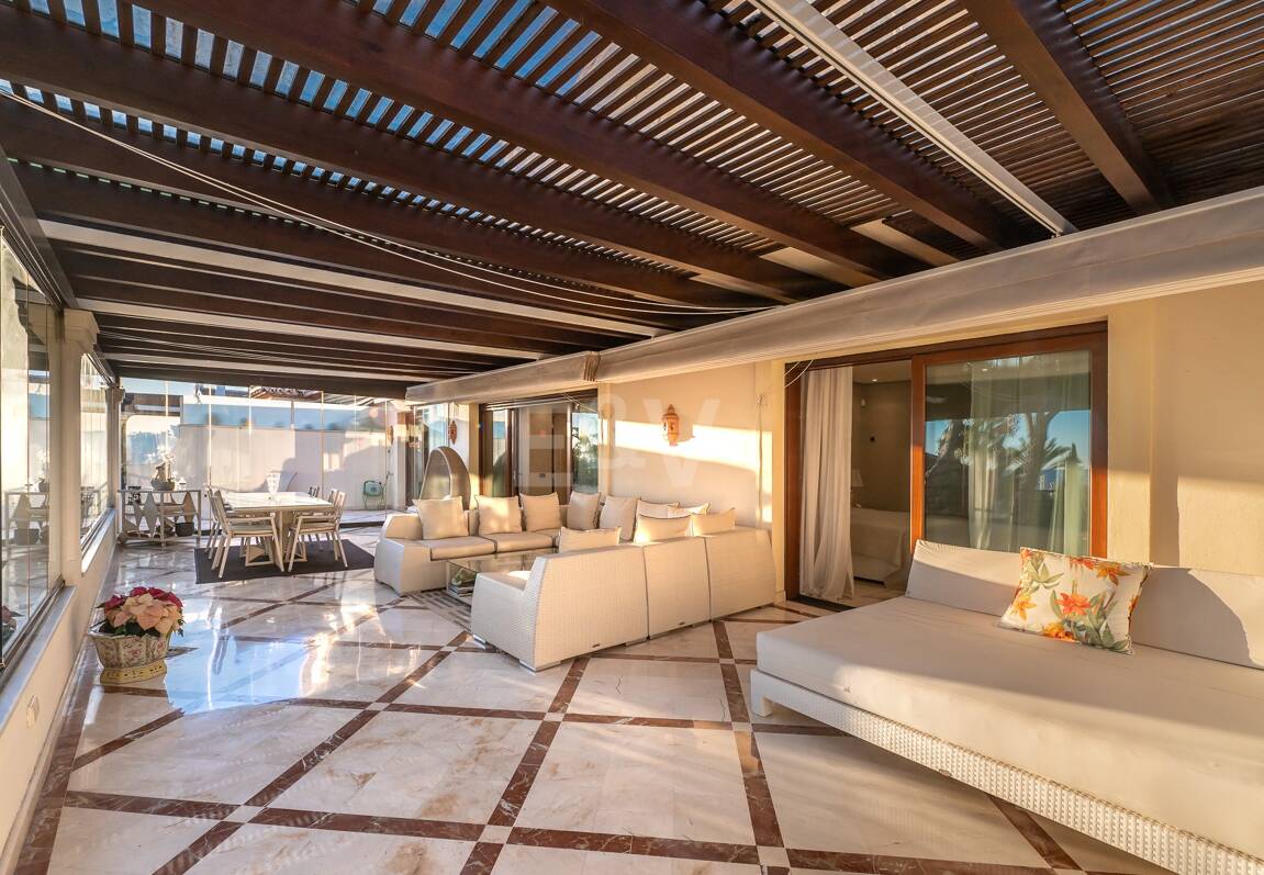 Luxury penthouse in beachfront complex Los Monteros. Minimum stay 2 months.